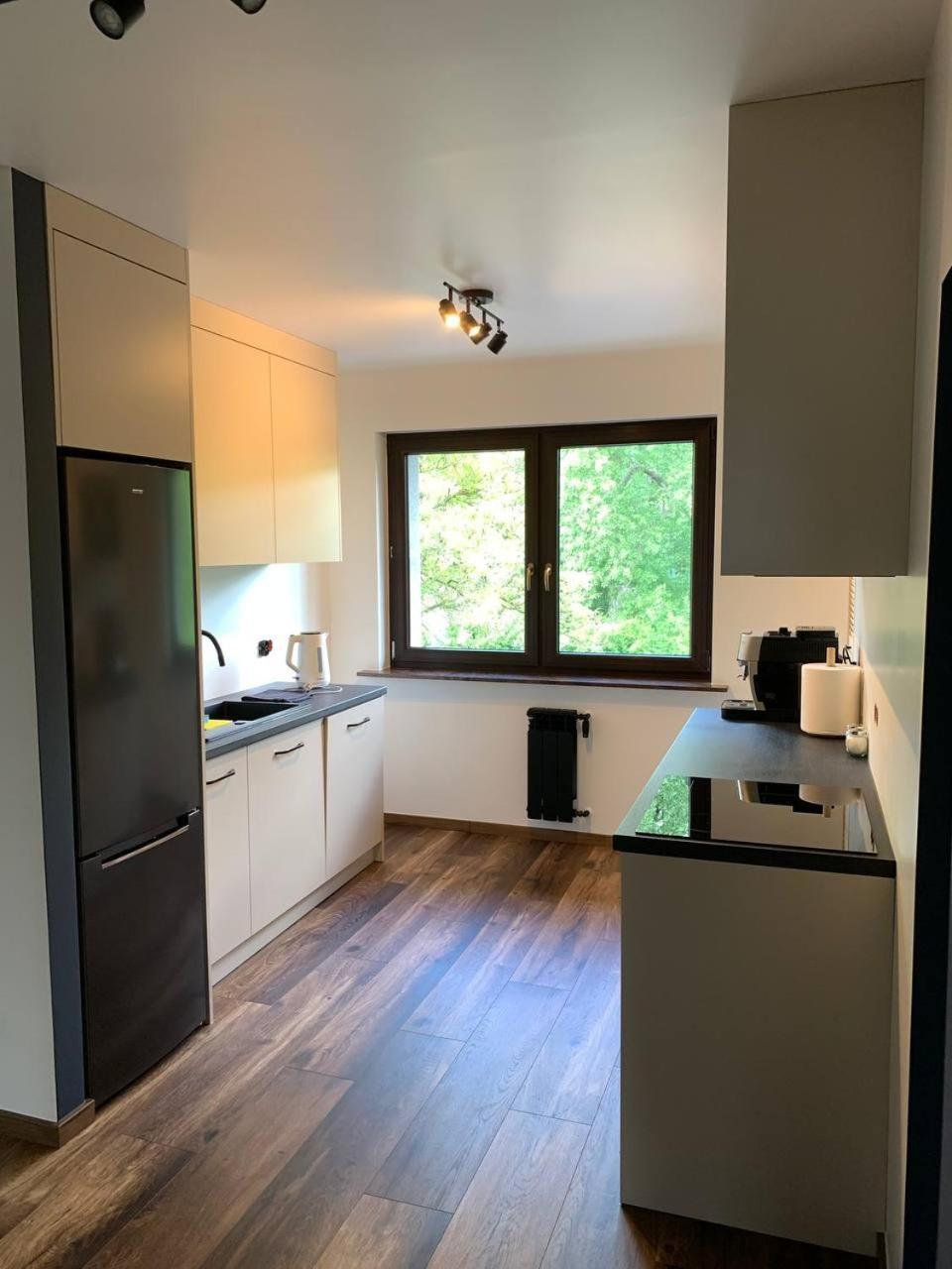 Apartament Komfortowy W Spokojnej Dzielnicy